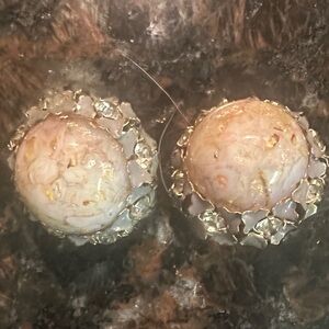 Vintage Hobe’ Elegant Pink, Gold and Cream Stud Earrings